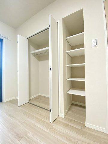 【収納】 | グレイス武蔵中原Ⅱ | 約6.2帖洋室収納　クローゼットと棚を設置