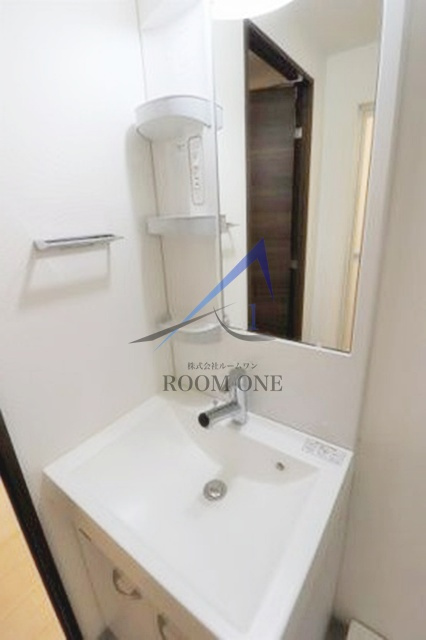 ＧＥＮＯＶＩＡ浅草Ⅳｓｋｙｇａｒｄｅｎの洗面所|洗面台です。