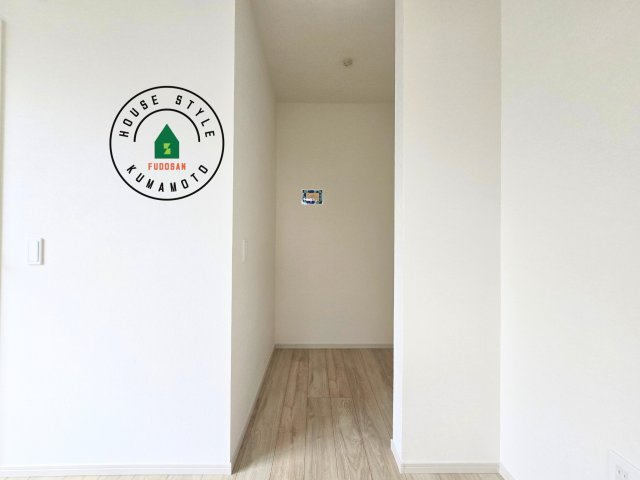 熊本市北区楠1丁目第3₋2棟(1号棟)の収納|洋服や大きな荷物が多い方や人数の多いご家族などは、一般的なクローゼットよりもウォークインクローゼットのほうが使い勝手が良いです。