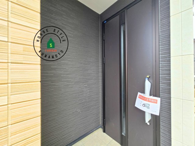 熊本市北区楠1丁目第3₋2棟(1号棟)の玄関|おでかけの時も帰った時も、「我が家」を最初に感じでもらえる素敵な空間に。