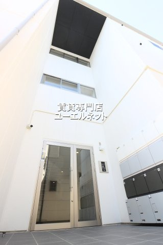 【外観】 | レジデンスコート豊中庄内 | シンプルで洗練されたデザインが毎日の暮らしに心地よさをプラス