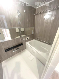 【浴室】 | ネオステージ野一色4階部分！素敵にリフォーム完成です♪マックスバリューまで徒歩3分！ | ネオステージ野一色4階部分！素敵にリフォーム完成です♪マックスバリューまで徒歩3分！