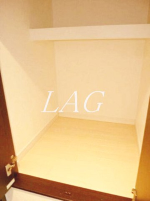 【内装】 | シルクコートＡ | 物入です。