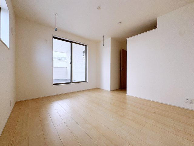 新築戸建・新築建売　福島市笹谷字塗谷地【長期優良住宅】笹谷小・信陵中の洋室|2面採光で陽射しがたっぷり差し込む明るい洋室です！