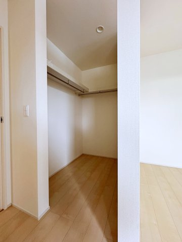 新築戸建・新築建売　福島市笹谷字塗谷地【長期優良住宅】笹谷小・信陵中の収納|ハンガーパイプもついているので干した洗濯物をそのままかけることができる！