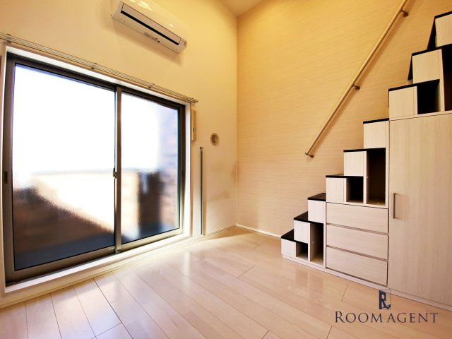 ハーモニーテラス上石川町Ⅱの居間・リビング