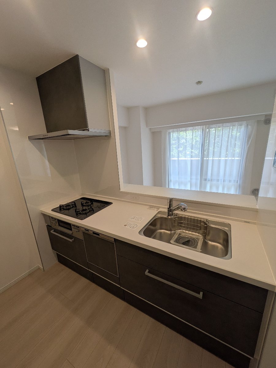 ヒューマンスクエア武蔵浦和のキッチン|コンパクトなキッチンで掃除もラクラク