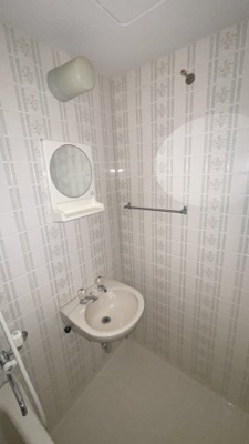 【洗面所】 | ベルハイム諏訪木 | スペースが確保できる洗面所です
竹ノ塚の賃貸物件。
「ベルハイム諏訪木」のことなら(株)メイワ・エステートへお任せください