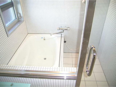 【浴室】 | キュクロス | ガラス張りのおしゃれなお風呂です(^^)/※別部屋、参考画像