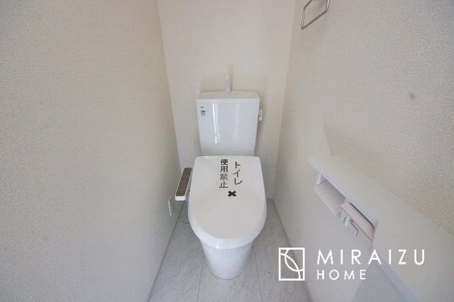 【トイレ】 | おしり洗浄、ビデ洗浄、暖房便座の機能を標準装備。トイレットペーパーの無駄遣いを防ぎ、肌を傷つける心配がありません♪
