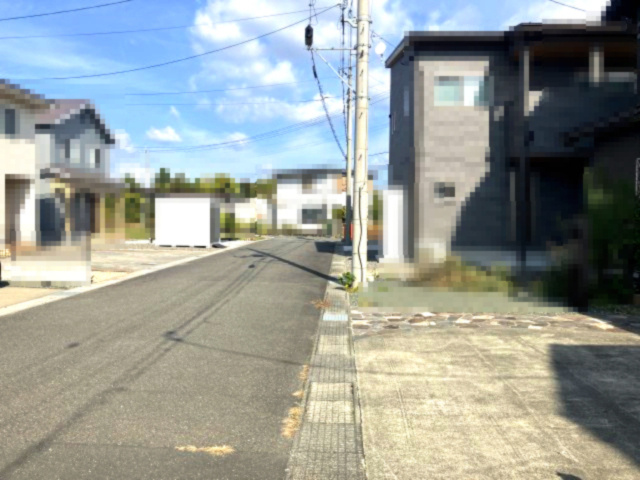 高島市安曇川町青柳中古戸建の前面道路含む現地写真