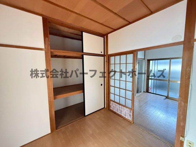 緑町マンションの洋室|明るい洋室です