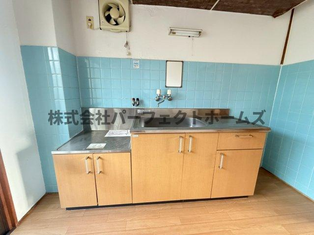 緑町マンションのキッチン|キッチンでお料理をお楽しみください