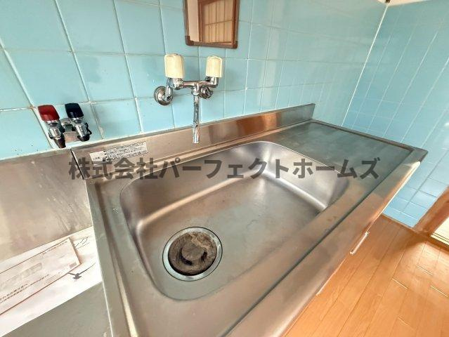 緑町マンションのキッチン|使いやすいキッチンです