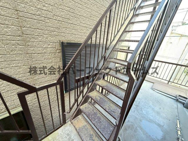 緑町マンションのエントランス|建物の内部です
