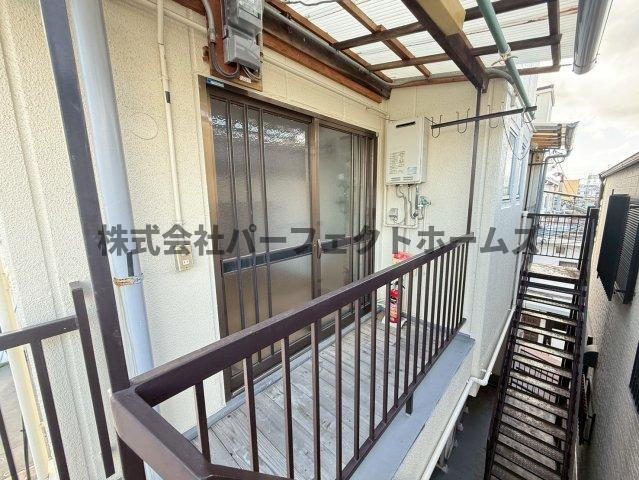 緑町マンションのバルコニー|開放的で明るい空間を演出してくれるバルコニーです