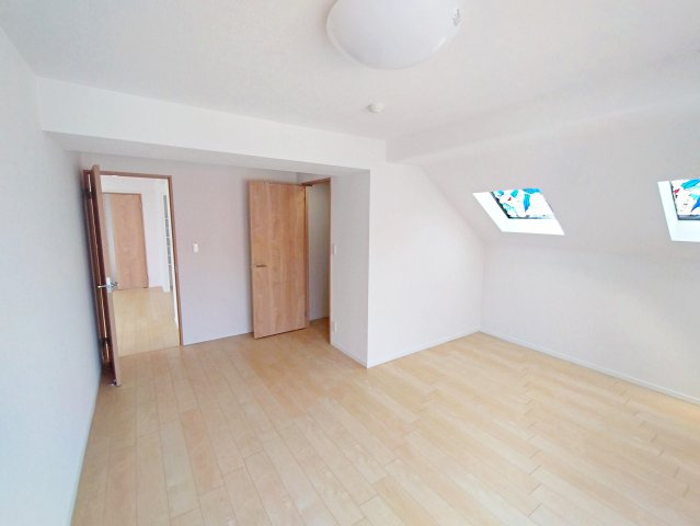 プランドール宿河原の洋室|落ち着いた色調の洋室です