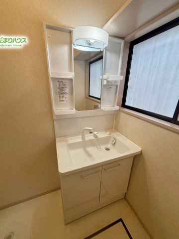野田市三ツ堀　中古戸建の独立洗面台