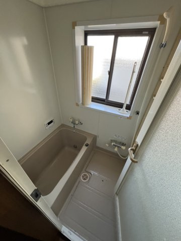 竹原町戸建ての浴室