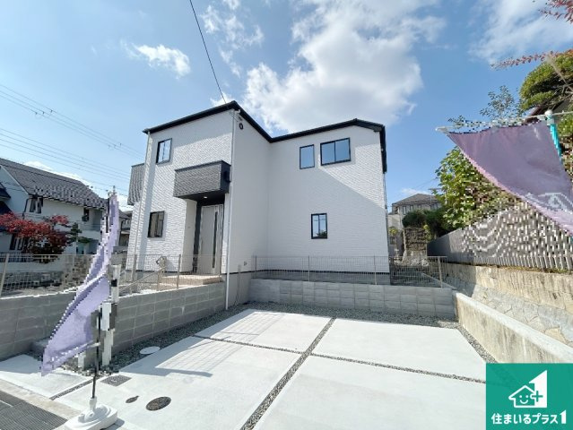 宝塚市中山桜台　第1期　新築一戸建ての外観|お客様に長く安心して住んでいだだける事にこだわった家づくり！住んでからのアフターサービスにもしっかりと取り組んでいます！