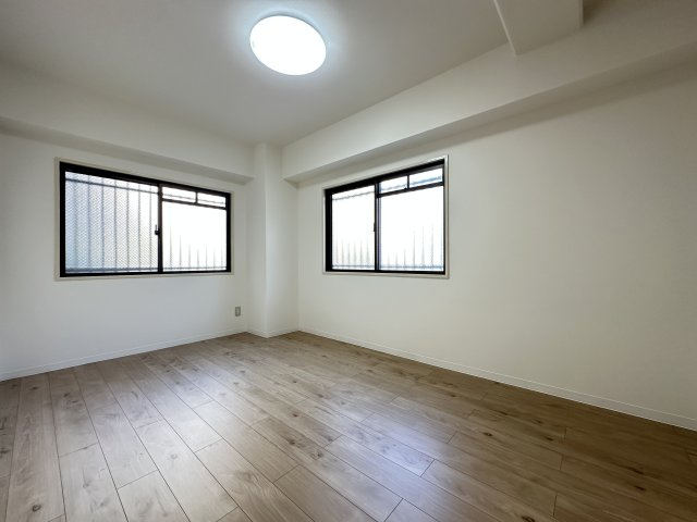 ライオンズマンション朝霧ヶ丘第2の洋室