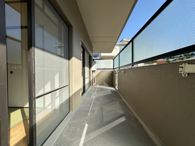 ライオンズマンション朝霧ヶ丘第2のバルコニー