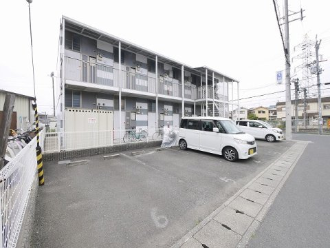 レオパレストミタⅡの駐車場|カースペースがあります