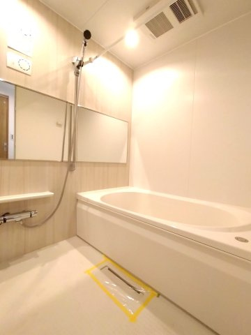 クレッセント磯子の浴室|コンパクトで使いやすいお風呂です