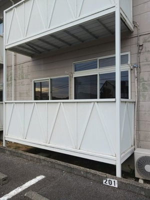 【バルコニー】 | コーポサンシャイン | 暖かな日差しのふりそそぐバルコニー