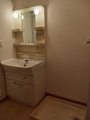 【洗面所】 | アヴニール　Ⅱ | 忙しい朝には欠かせない洗面所です