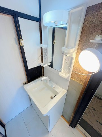 tomi企画貸家(焼山中央)の独立洗面台