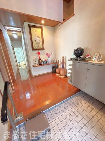 小松台北町　中古戸建の玄関