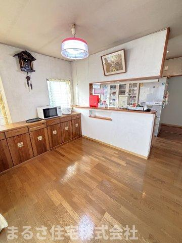 小松台北町　中古戸建の居間・リビング