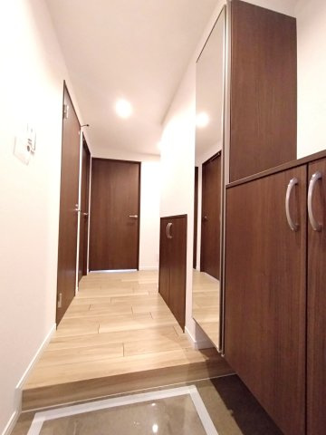 グランシティ横濱保土ヶ谷の玄関|明るい玄関です