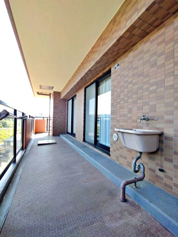 グランシティ横濱保土ヶ谷のバルコニー|広々としたバルコニーです