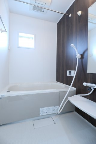 KARIN明石南の浴室
