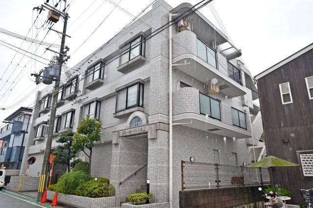 グレーシャス甲子園の外観|阪神「甲子園」駅徒歩8分×専用庭付き2LDK中古マンションです。1階部分で下階を気にせず暮らせます◎皆様からのご連絡を心よりお待ちしております。