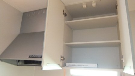 第3エーデルハイムの設備|上部に換気扇・棚あります
