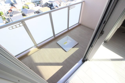 【バルコニー】 | レーヴ文の里レジデンス | 9階東側バルコニー