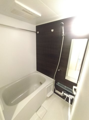 ベルシード梅島ブランシュの浴室|ゆったり過ごせるお風呂です