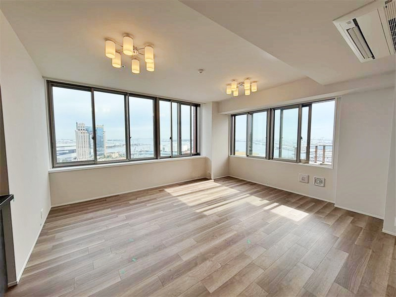 THE TOWERS DAIBA EAST