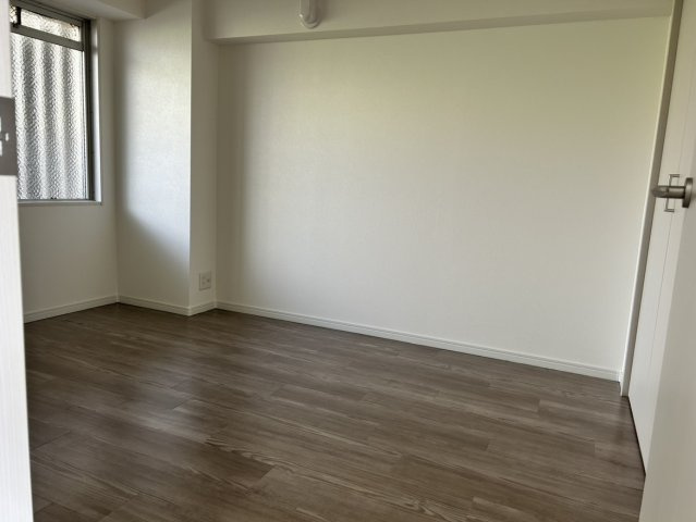 メゾン舞子ショアーの洋室|コンパクトで使いやすい洋室です