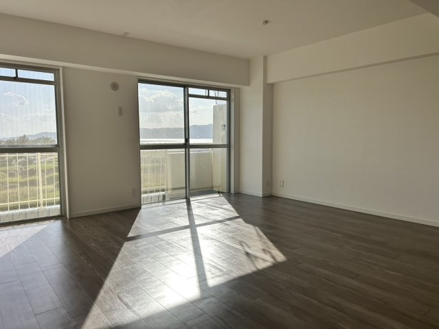 メゾン舞子ショアーの居間・リビング|ゆったり過ごせるリビングです