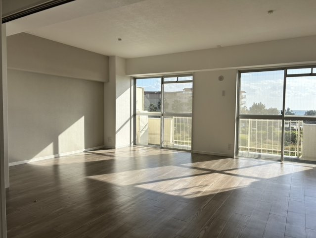 メゾン舞子ショアーの居間・リビング|ゆったり過ごせる居間です