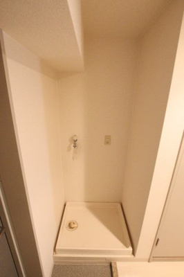 【設備】 | クレスト中もず | 室内洗濯機置場