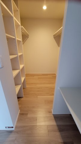 ＧＲＡＮ　ＡＲＫの収納|★2.4帖のウォークインクローゼット★