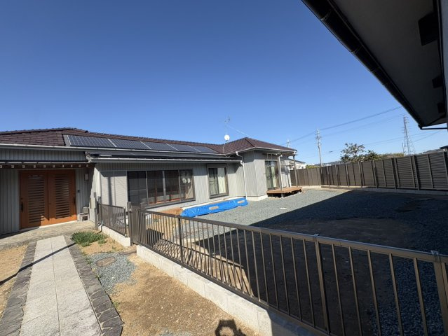 美合町本郷戸建の玄関