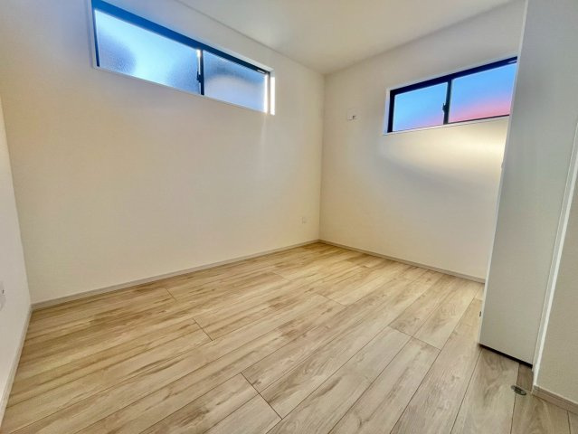 流山市江戸川台西9期　新築戸建　1号棟の洋室|二面採光で、換気も採光もGOOD♪