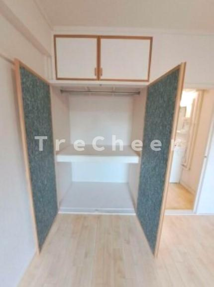 ルイ(LOUIS)の収納