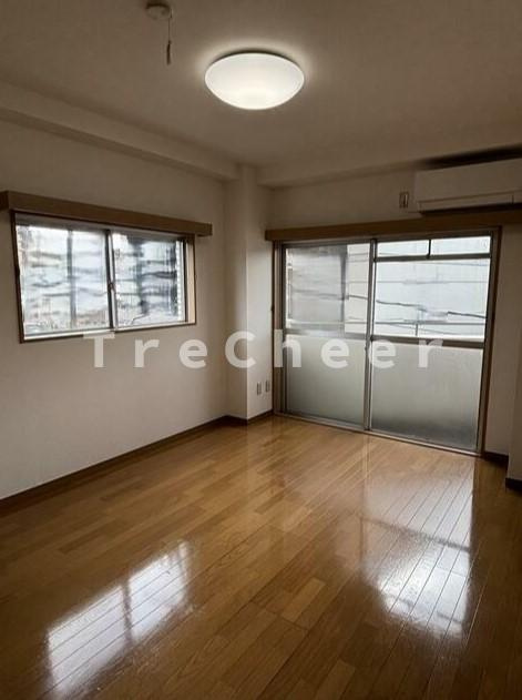 ＺＥＮビルの居間・リビング